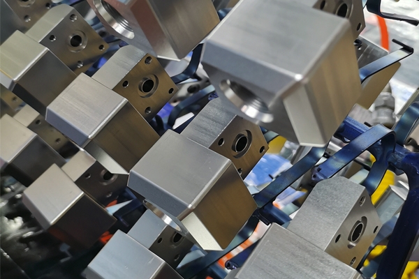 铝合金零件表面粗糙度在cnc加工工厂有哪些处理方法
