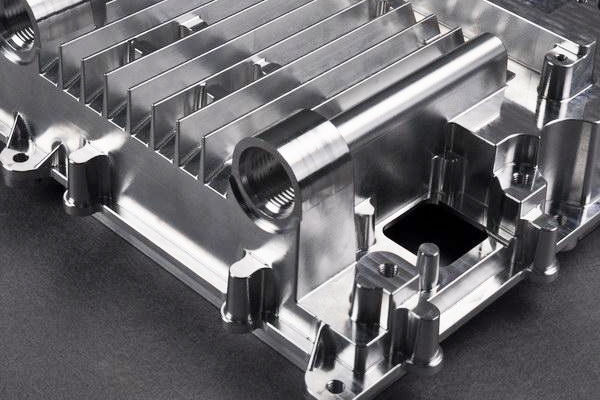 铝合金外壳CNC加工和铝合金压铸加工的区别