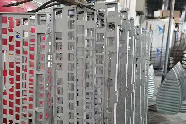 提高云浮电池使用寿命的铝合金外壳