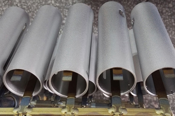 显示器铝合金外壳(如何拆电脑显示器外壳)
